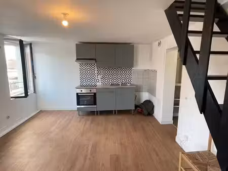 appartement à louer (cuisine neuve)