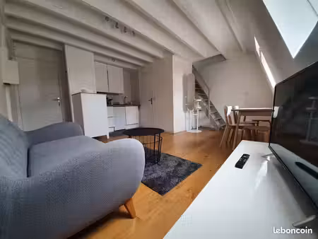 a louer joli appartement t1bis en duplex