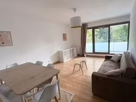 t2 meublé 54 m2 + terrasse 14 m2 + parking - marcq st maur