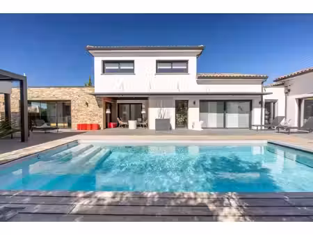 maison de luxe à vendre à roques