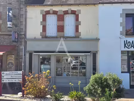immeuble à usage mixte de 115m²
