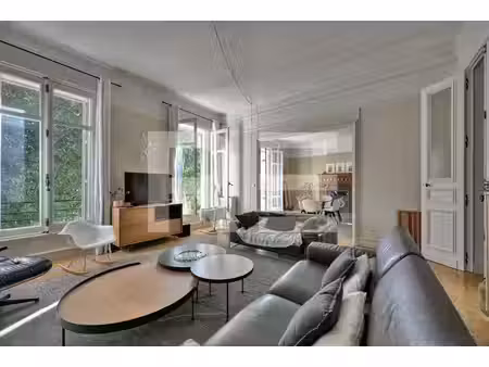 appartement avec garage  cave et jardin quartier révolution