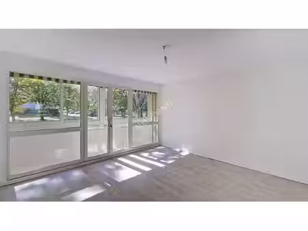 t3 lumineux avec loggia à poitiers  idéal 1er achat ou investissement locatif