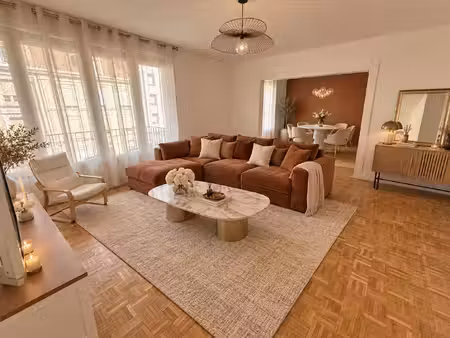 appartement lumineux refait a neuf avec balcon