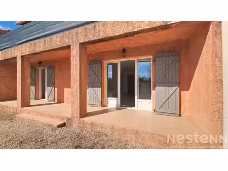 appartement t3 en rez de chaussée avec terrasse et jardin sur st maximin