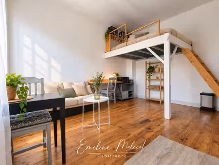 bordeaux saint-genès / victoire – studio rénové avec espace nuit en mezzanine – vendu meub