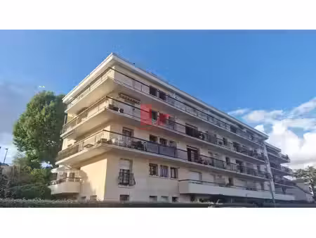 studio 30 m² avec balcon et vue panoramique – idéal investisseur
