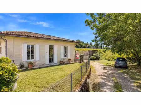 maison d'habitation situé à fronsac