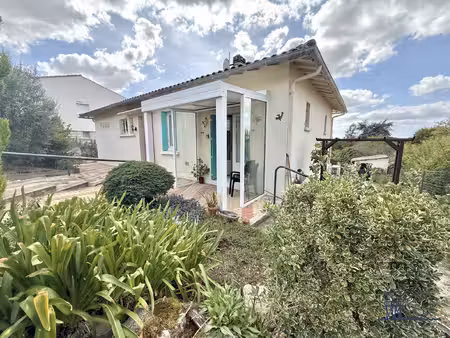 maison de plain pied très bien situé avec jardin