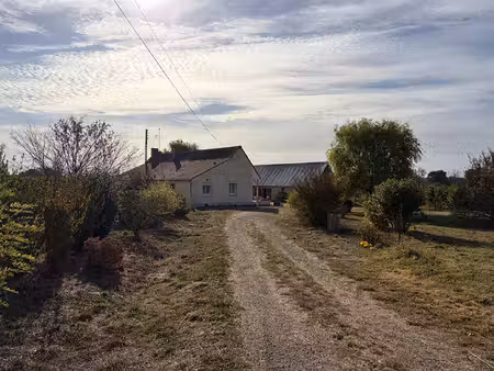 maison de plain-pied à la campagne avec grand terrain