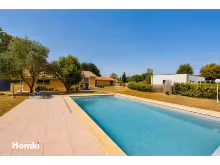 montauban – maison de plain-pied de 156 m² avec piscine sur 2 256 m² de terrain