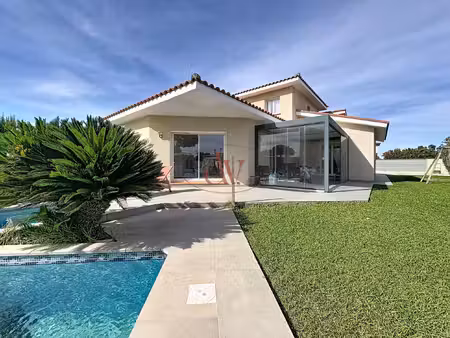 magnifique villa 4 faces à bompas