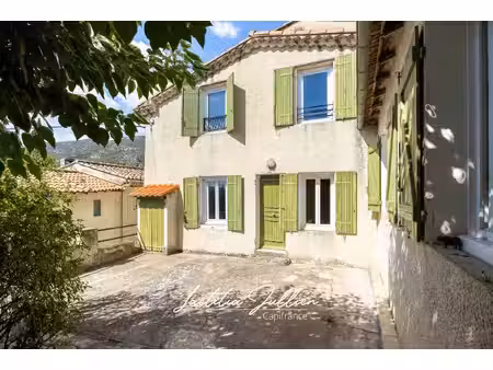 lascours – maison de village t4 avec jardin  terrasse et stationnement