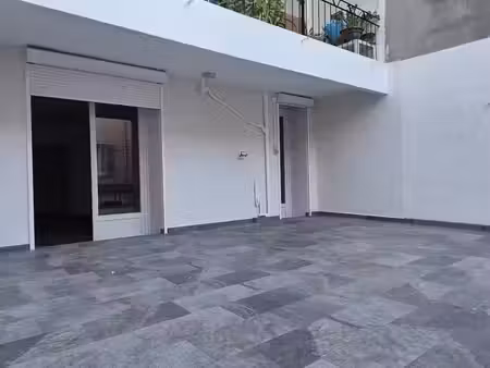 location appartement 3 pièces 78 m² à cuers (83390)
