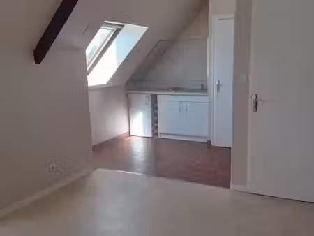 location appartement 1 pièce 23 m² à fougères (35300)