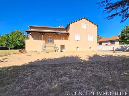 maison 212 m² 6 chambres sur 2000 m²