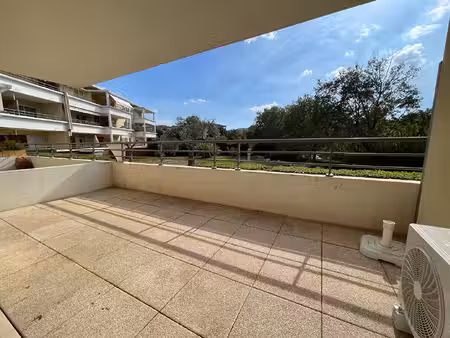 à louer  appartement t3 de 70 61 m²  la duranne basse 1000€