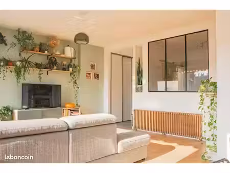 louise michel | appartement traversant 85 m² t3/t4