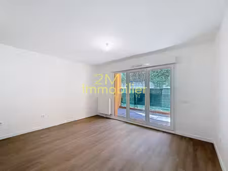 à louer au mée-sur-seine  t2 récent de 43 37 m2 avec terrass