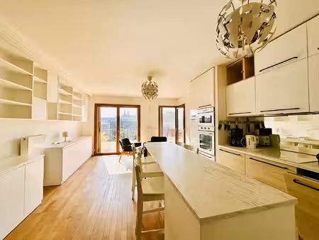 appartement 3 pièces - meublé - 70m² - rue eva kotchever - paris 18e