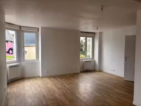 scaer centre bourg 2 pièces 48.99 m2