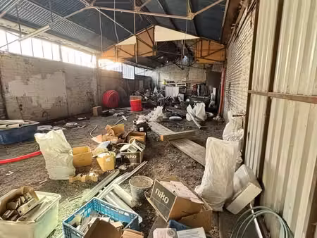 entrepôt/atelier à rénover à seraing