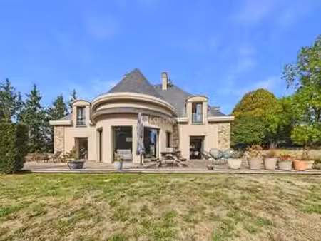 vente maison à châteaulin (29150) : à vendre / 254m² châteaulin