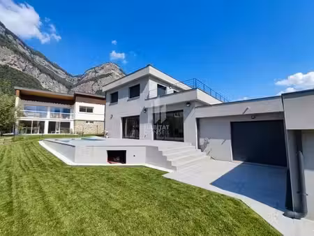 maison de 5 pièces de luxe en location à crolles  france