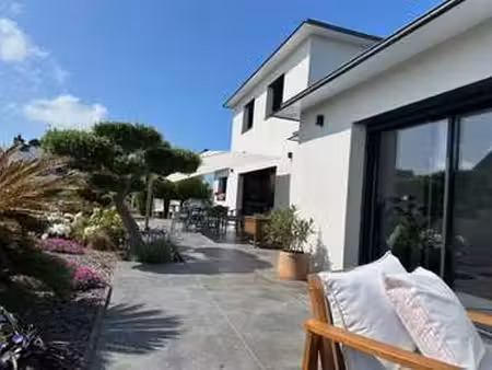 vente maison piscine à saint-cast-le-guildo (22380) : à vendre piscine / 200m² saint-cast-