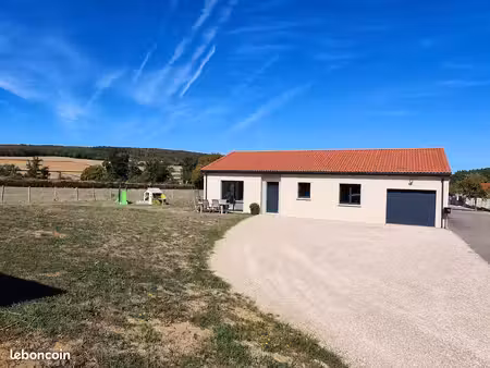 maison récente de plain-pied – 3 chambres – 92 50 m² – terrain 846 m² – dpe b