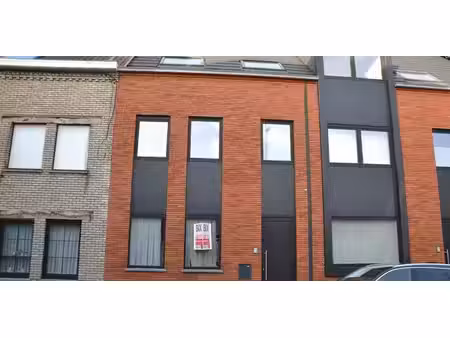 maison à louer à wevelgem pour € 1.100 avec 4 chambres à coucher