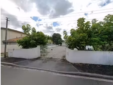 terrain pessac