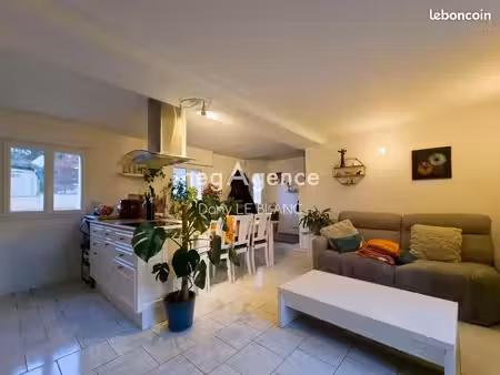 immeuble 265 m² jouy