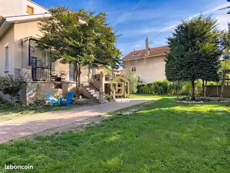 maison 4 pièces 176 m²