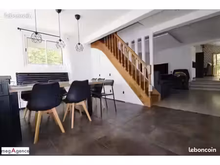 maison 6 pièces 164 m²