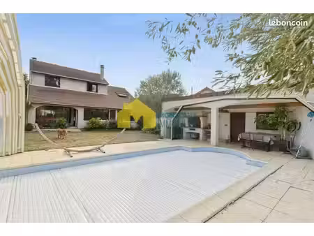 maison 7 pièces 150 m²