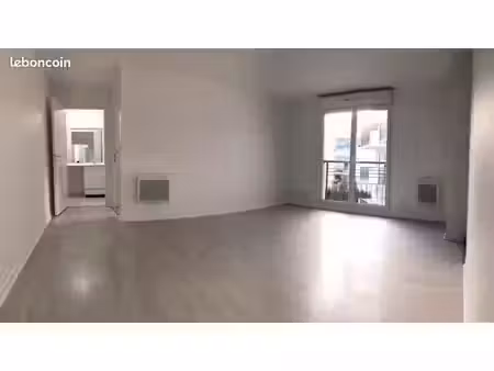 appartement t3 (parking  ascenseur & gardien)