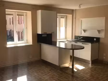 loue t2 de 39m2  très calme  à 10 km de villefranche (village de montmelas)