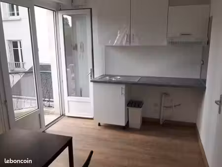 appartement meublé 28m² rénové + balcon privatif 10m²