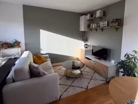 appartement 2 pièces 39 m² refait à neuf – châtillon centre-ville – parking