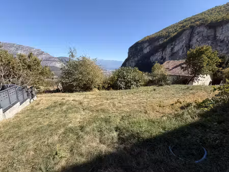 hidri immo plus vous propose un terrain constructible d'envi