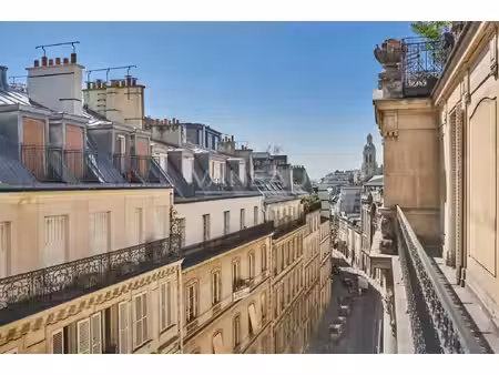 appartement de luxe à vendre dans le quartier clichy-trinité