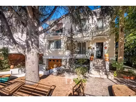 maison de luxe à vendre dans le quartier agent sarre-centre-les vallées-la garenne