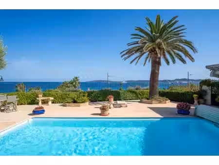 villa de luxe à vendre dans le quartier basse suane-les virgiles