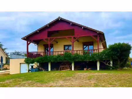 maison de 142m2 avec de très grand espaces.