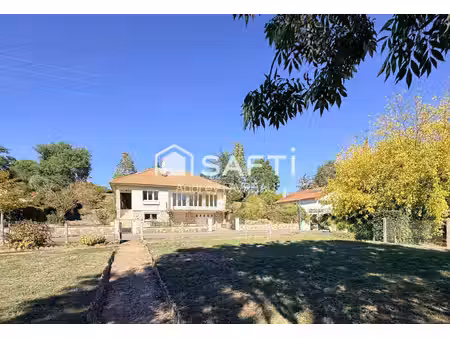 maison familiale avec sous-sol  terrain de 2186m2