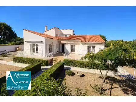 villa d'architecte des années 75 développant 135 m² sur terrain de 1500 m²