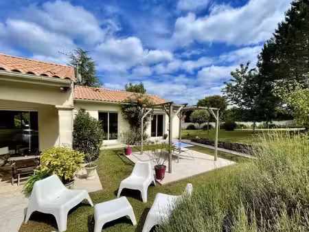 maison familiale 209 m² - grande pièce de vie - moins de 15 min du centre-ville et de la g