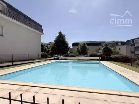 appartement 3 pièces avec terrasse et piscine – la chaussée-saint-victor