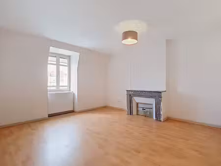 pau centre (rue duboué) appartement t3 de 61 79 m² habitables (74 65 m² au sol) en dernier